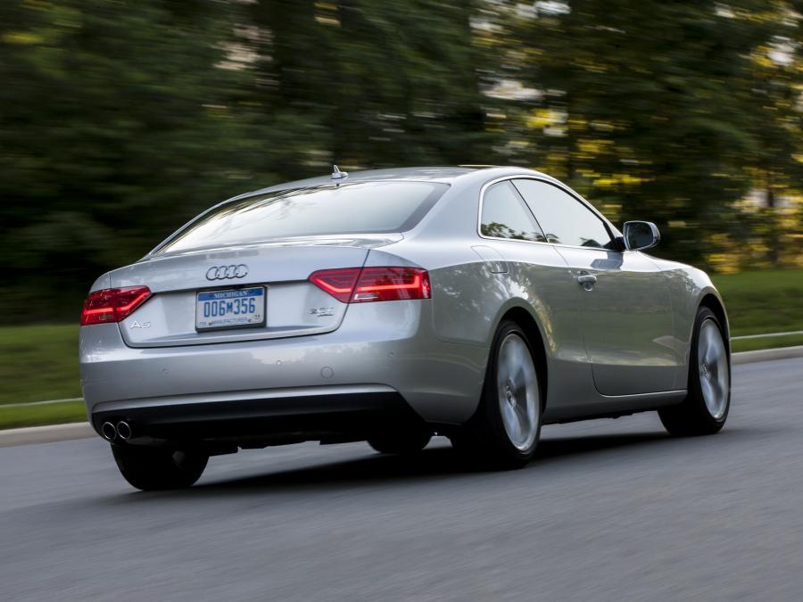  Audi A5 Coupe 2.0T 2012 года  (NA) (фото 49 из 52)
